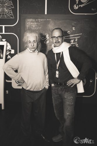 Albert Einstein & Stawi